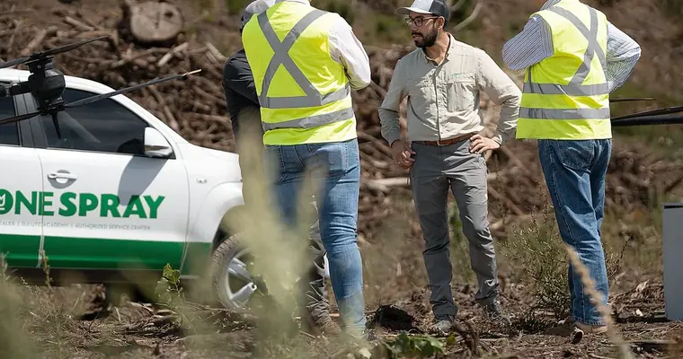 Capacitación y certificación de pilotos de dron agrícola